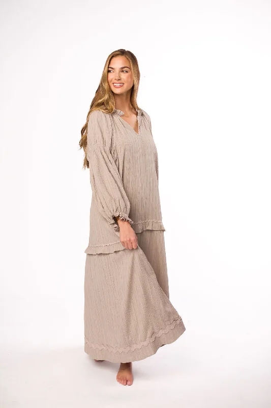 Millie Textured Tiered Maxi Dress in Light Mocha