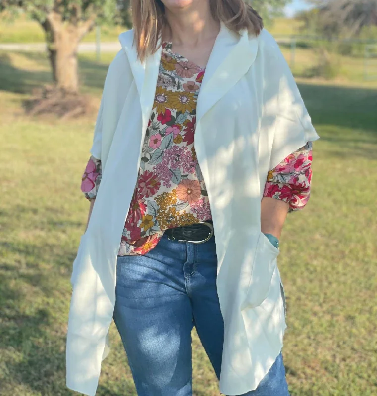 Women’s fashion that reflects your personality   Dreamy Hooded Jacket In Cream