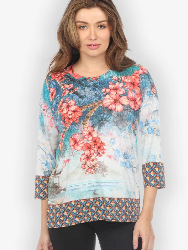 Casual yet chic women’s outfits for work or play   Summer Blossoms Exclusive Tee